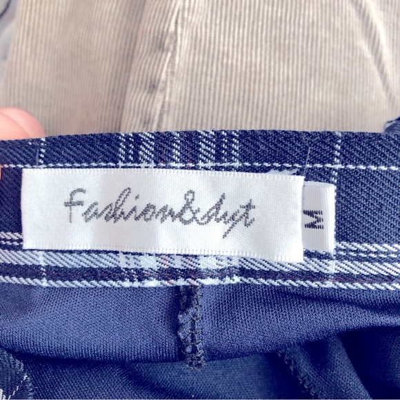 Fashion navy blue and white shorts lined pleated schoolgirl style mini skirt - Picture 5 of 5